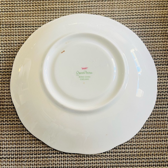 Queen Anne Duet Floral Teacup and Saucer Set - Picture 7 of 7